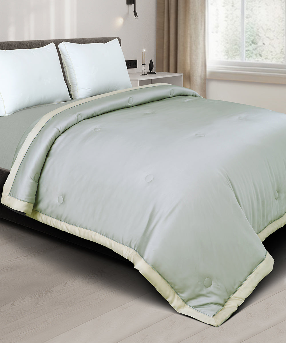Crochet Tencel Quilt – Ivory Sage